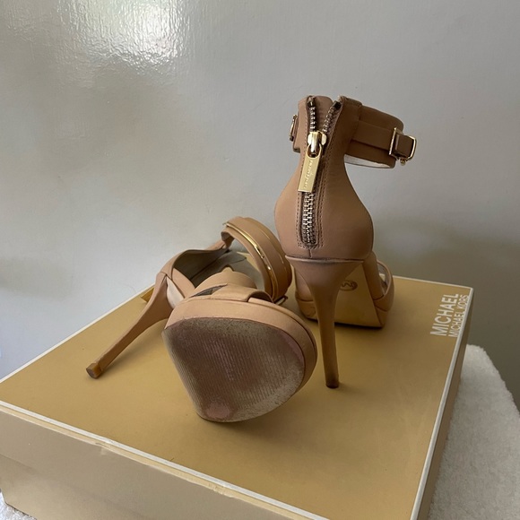 Michael Kors Nude Karlie Ankle wrap sandle open toe - Picture 3 of 3